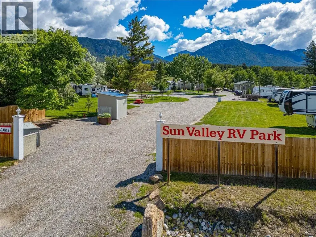 1474 93 95 Highway, Windermere